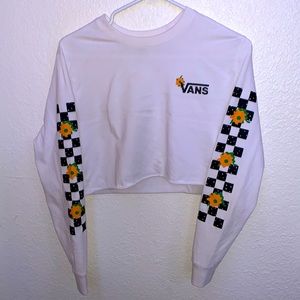 LONG SLEEVE GRAPHIC CROP TOP